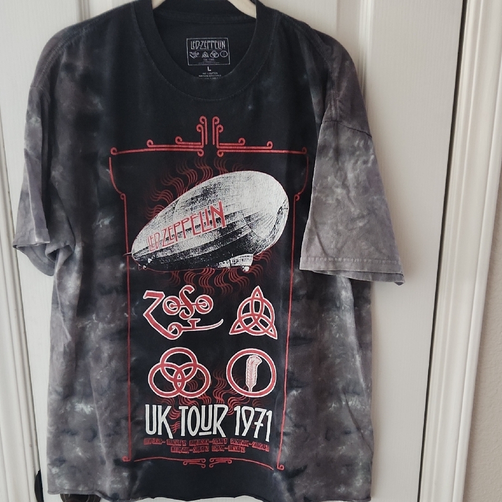 Led Zeppelin UK Tour 1971 Graphic T-Shirt